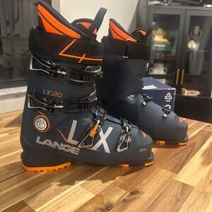 Lange LX 120 Ski Boots in Dark petrol and Bright Orange